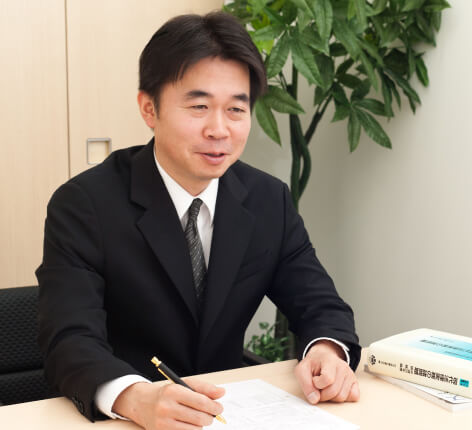 代表弁護士 山本哲也